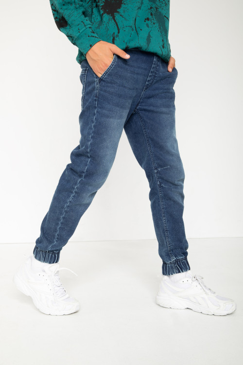 Niebieskie spodnie jeansowe jogger