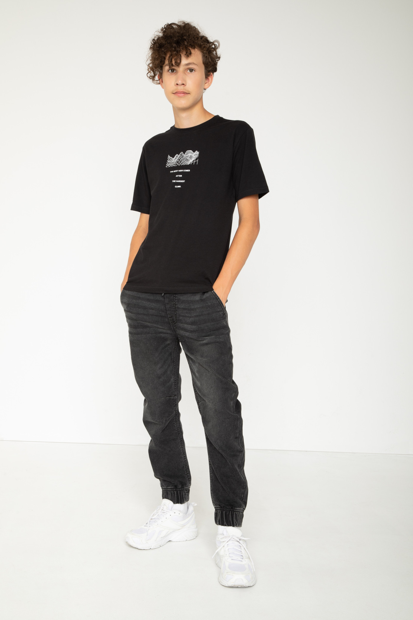 Szare spodnie jeansowe jogger