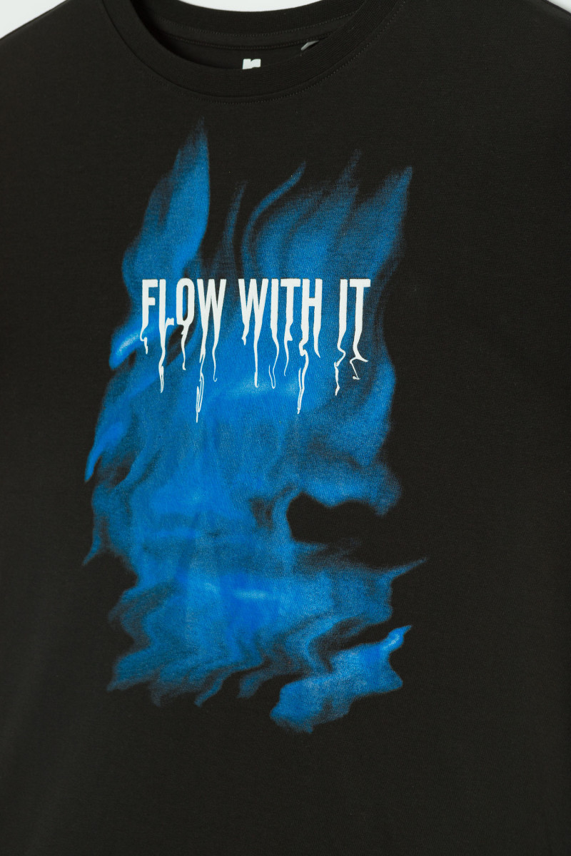 Czarny T-shirt z nadrukiem