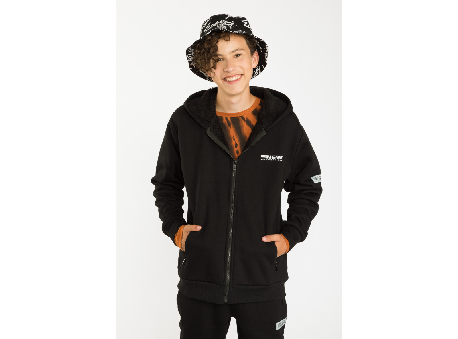 Czarna bluza rozpinana bluza dresowa z kapturem
