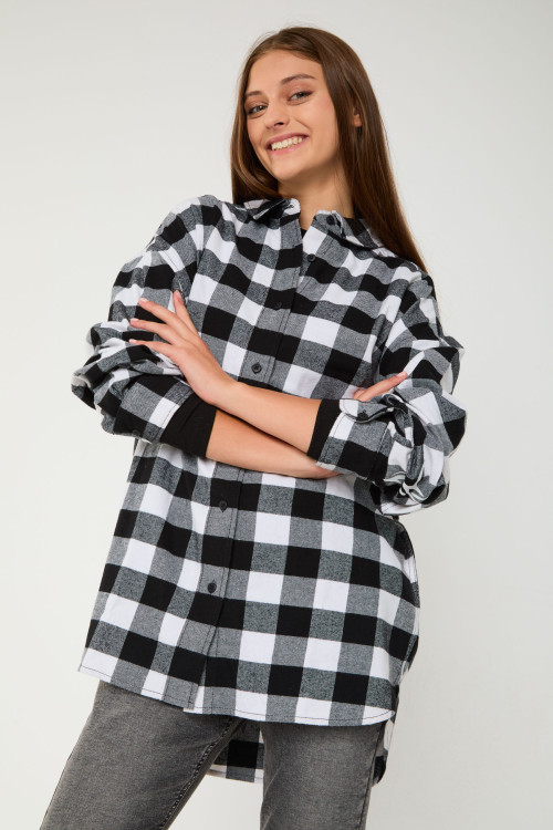 Czarno-biała koszula w kratę oversize