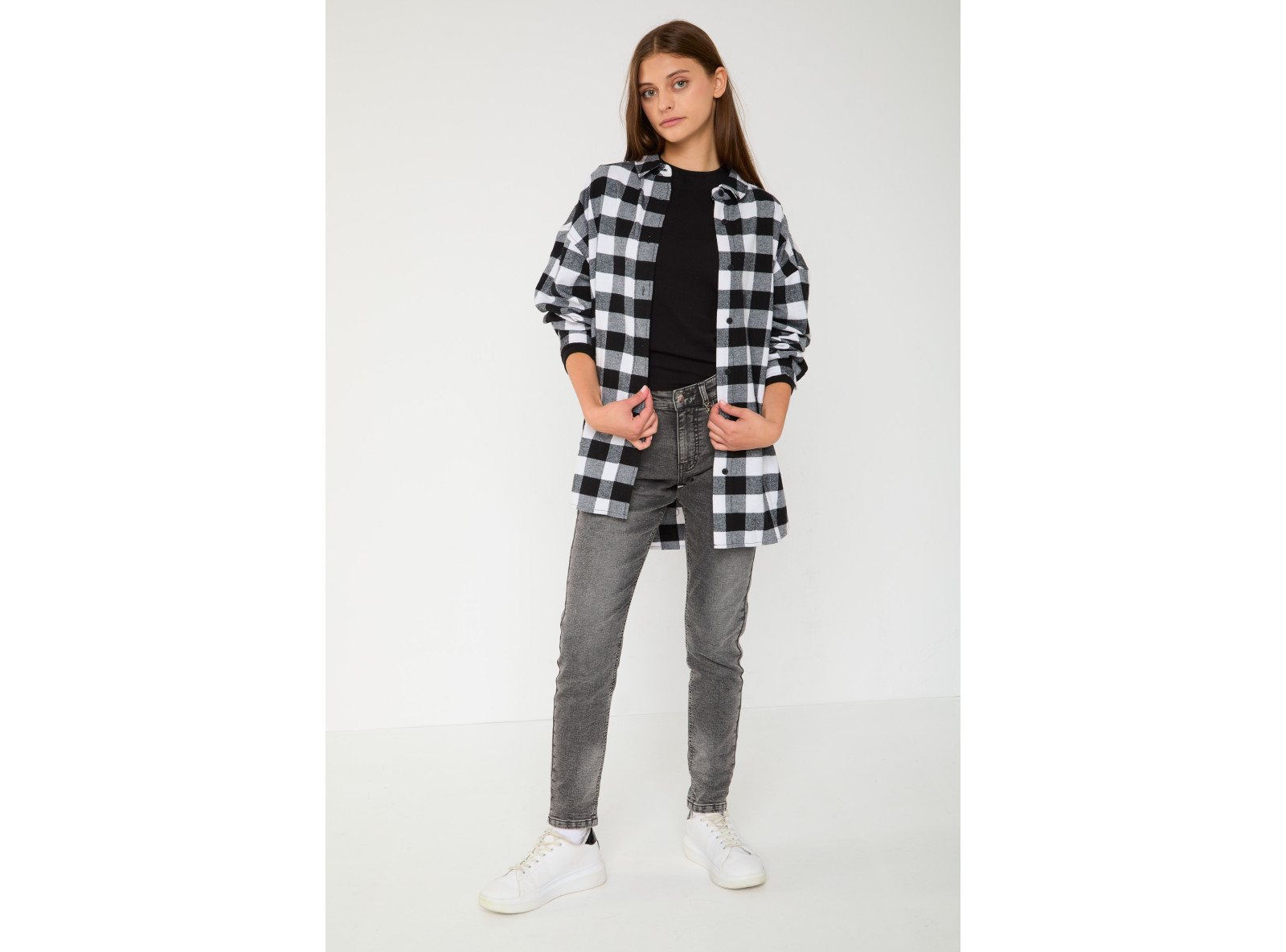 Czarno-biała koszula w kratę oversize