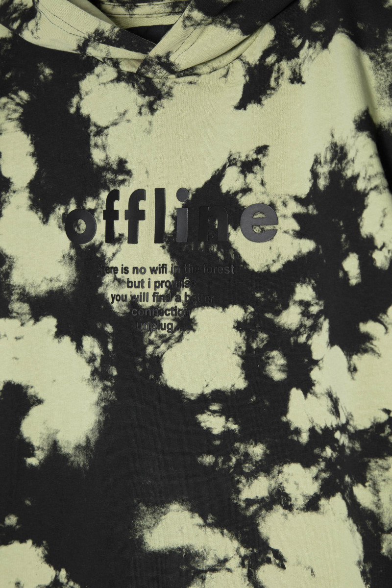 Wielobarwna bluza dresowa z kapturem z nadrukami tie dye