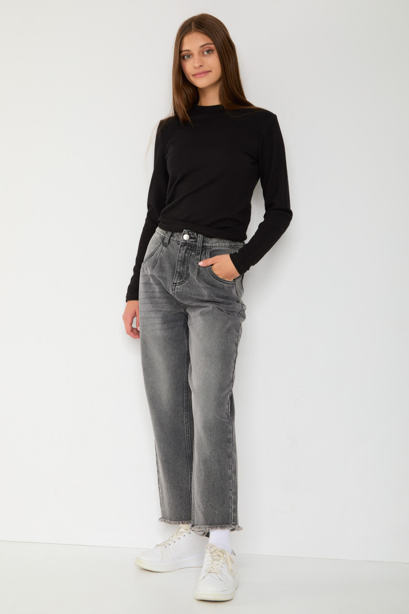 Czarny prążkowany sweter, czarny