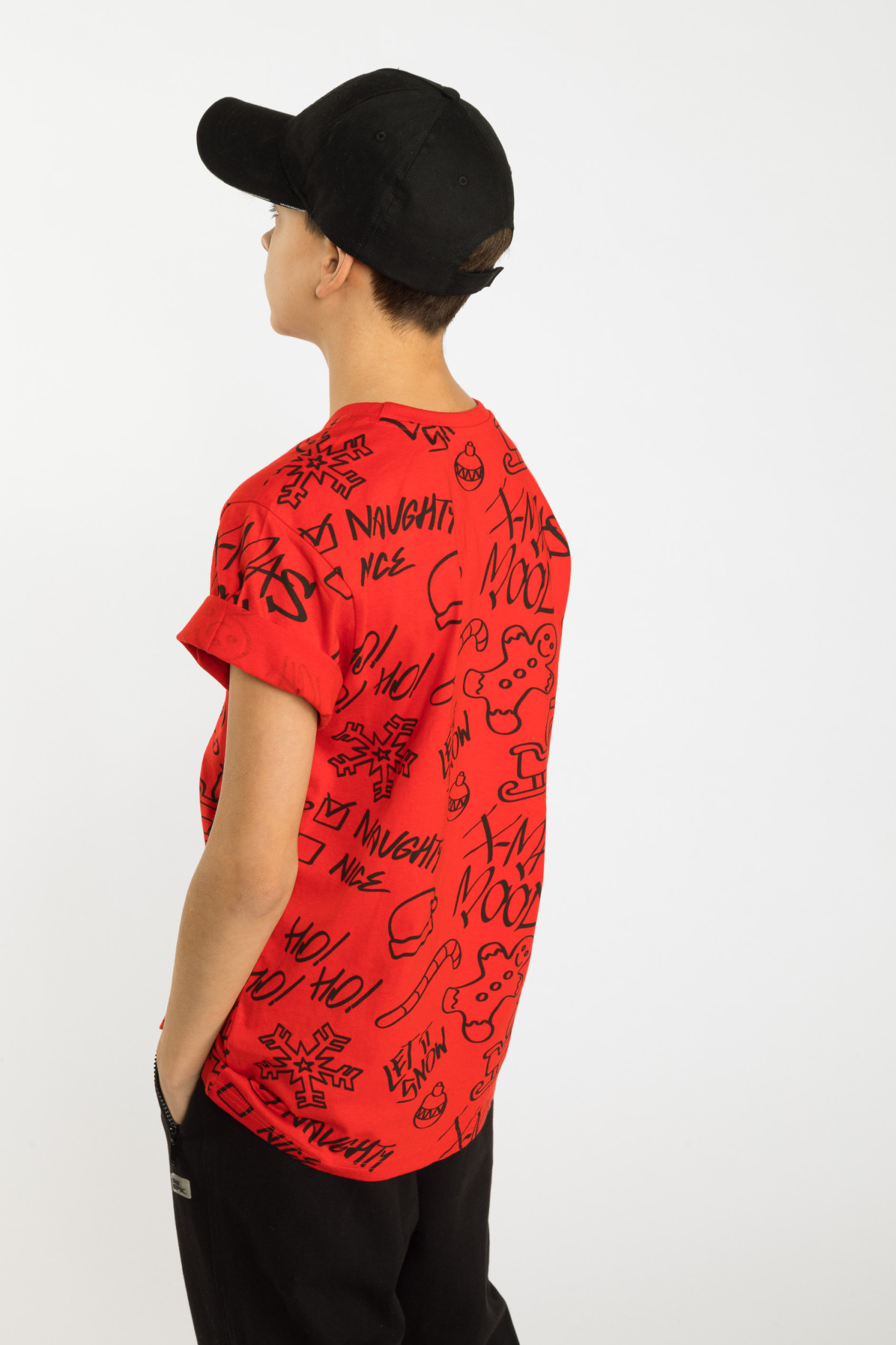 Czerwony T-shirt ze świątecznymi nadrukami