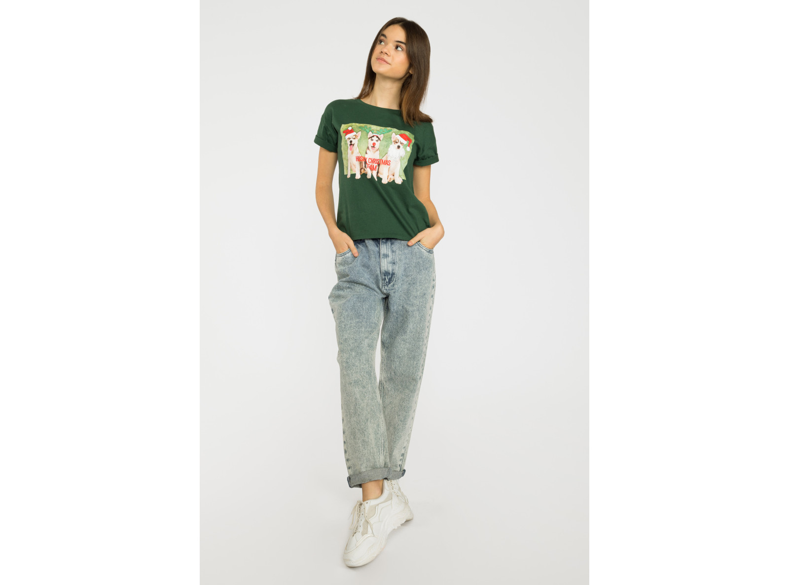 Zielony T-shirt ze świątecznym nadrukiem
