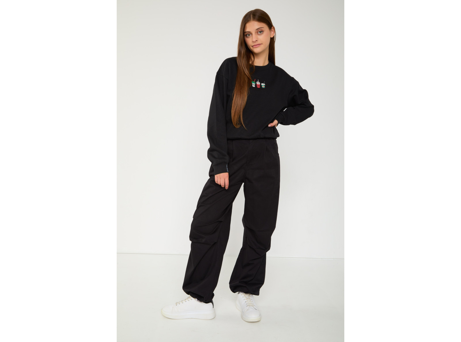 Czarna bluza dresowa z  nadrukiem
