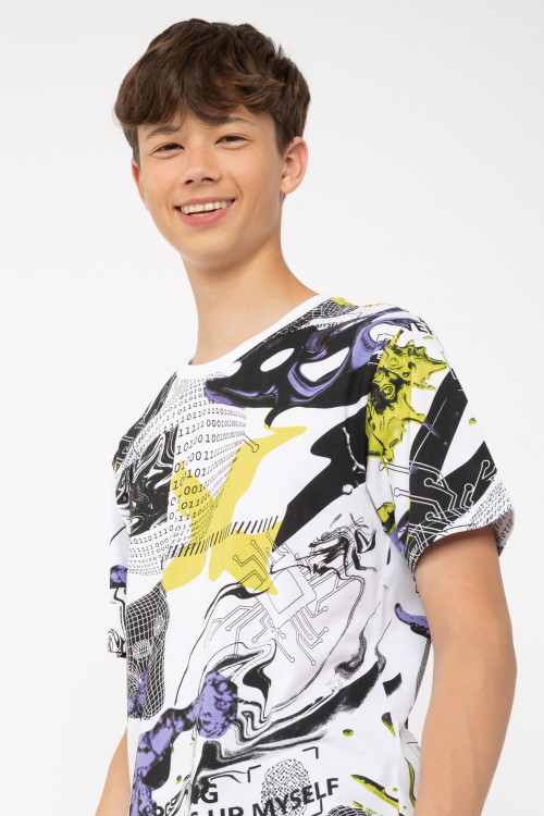 Wielobarwny T-shirt z nadrukami na całości