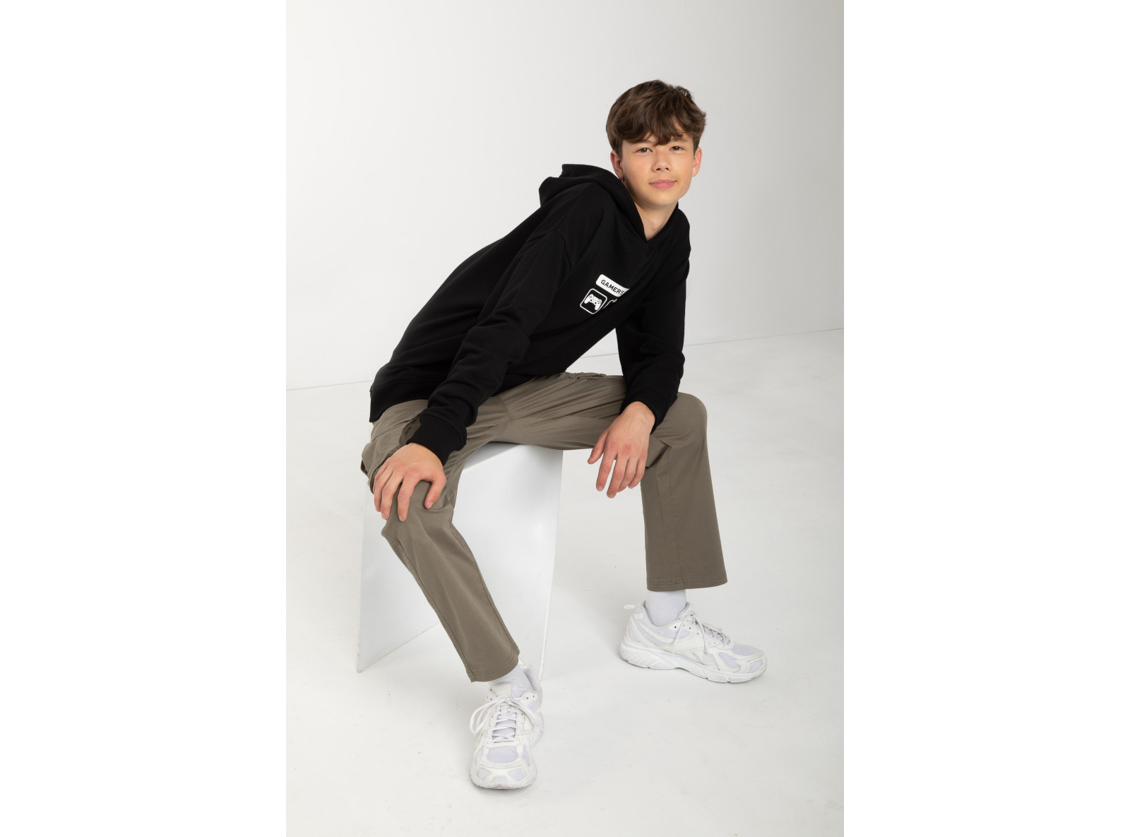 Spodnie typu cargo w kolorze khaki