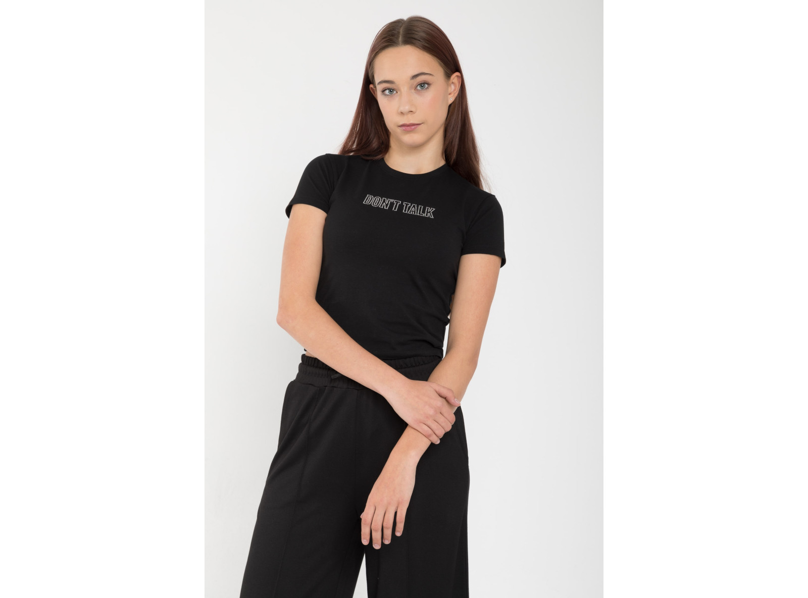 Czarny T-shirt z błyszczącym napisem