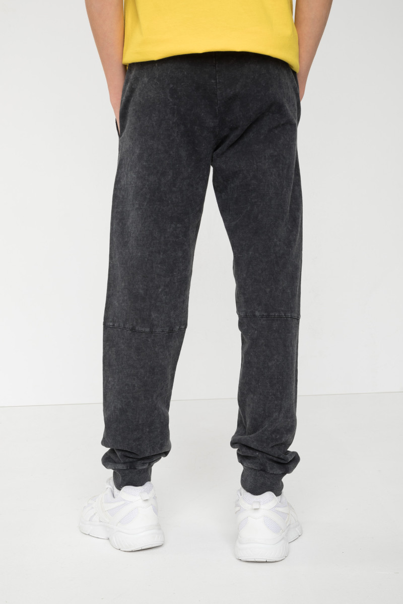 Czarno-szare spodnie dresowe z efektem sprania z naszywanymi kieszeniami