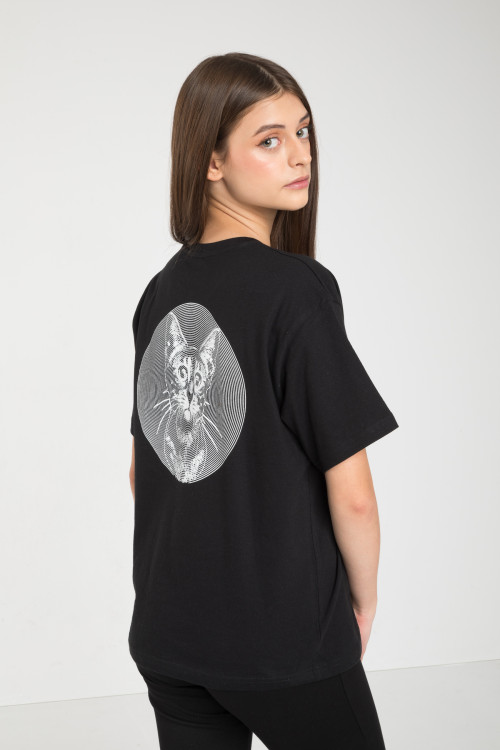 Czarny T-shirt z nadrukami z przodu i na plecach