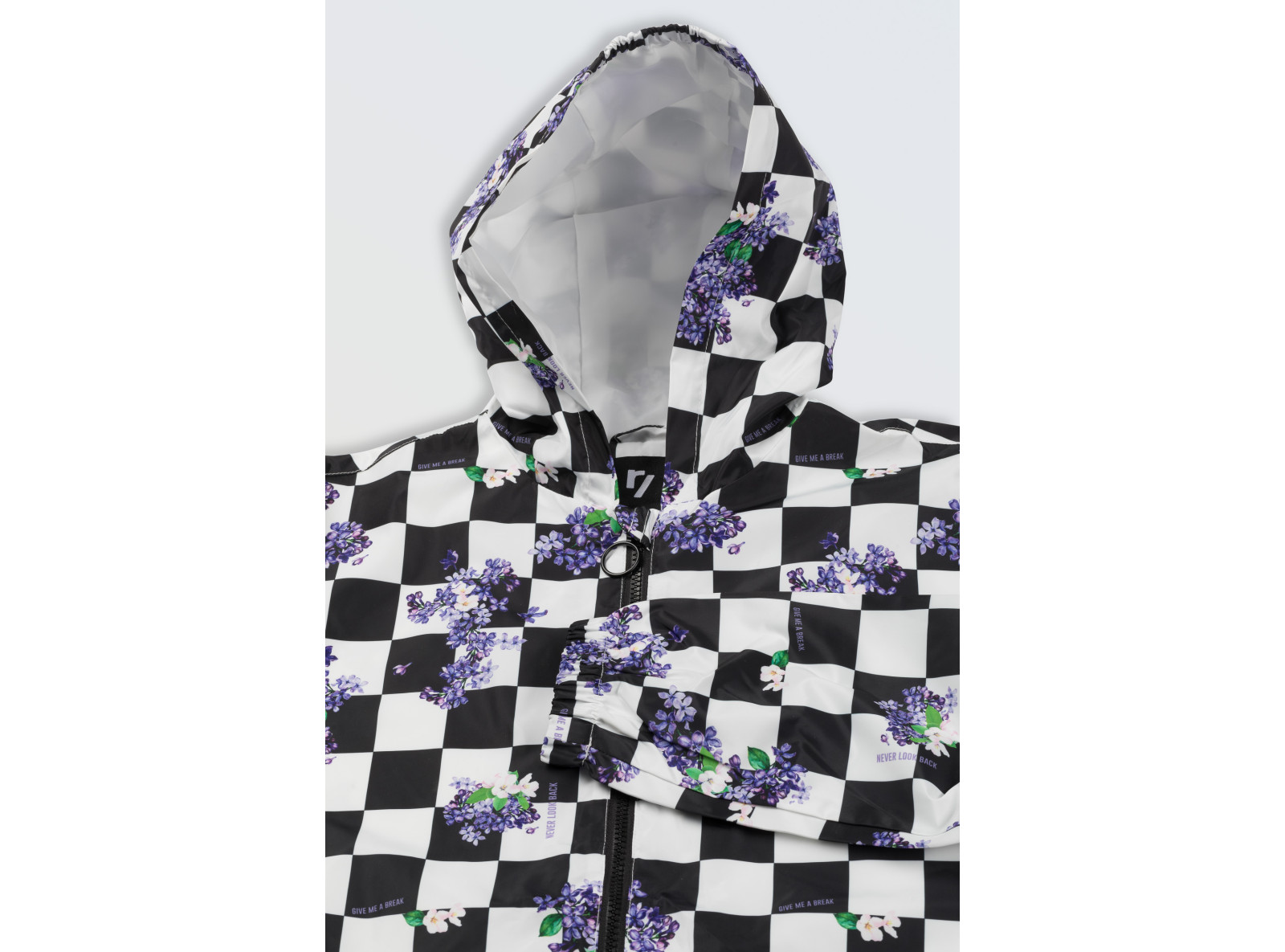 Wzorzysta parka z kieszeniami i kapturem dla dziewczyny SZACHOWNICA