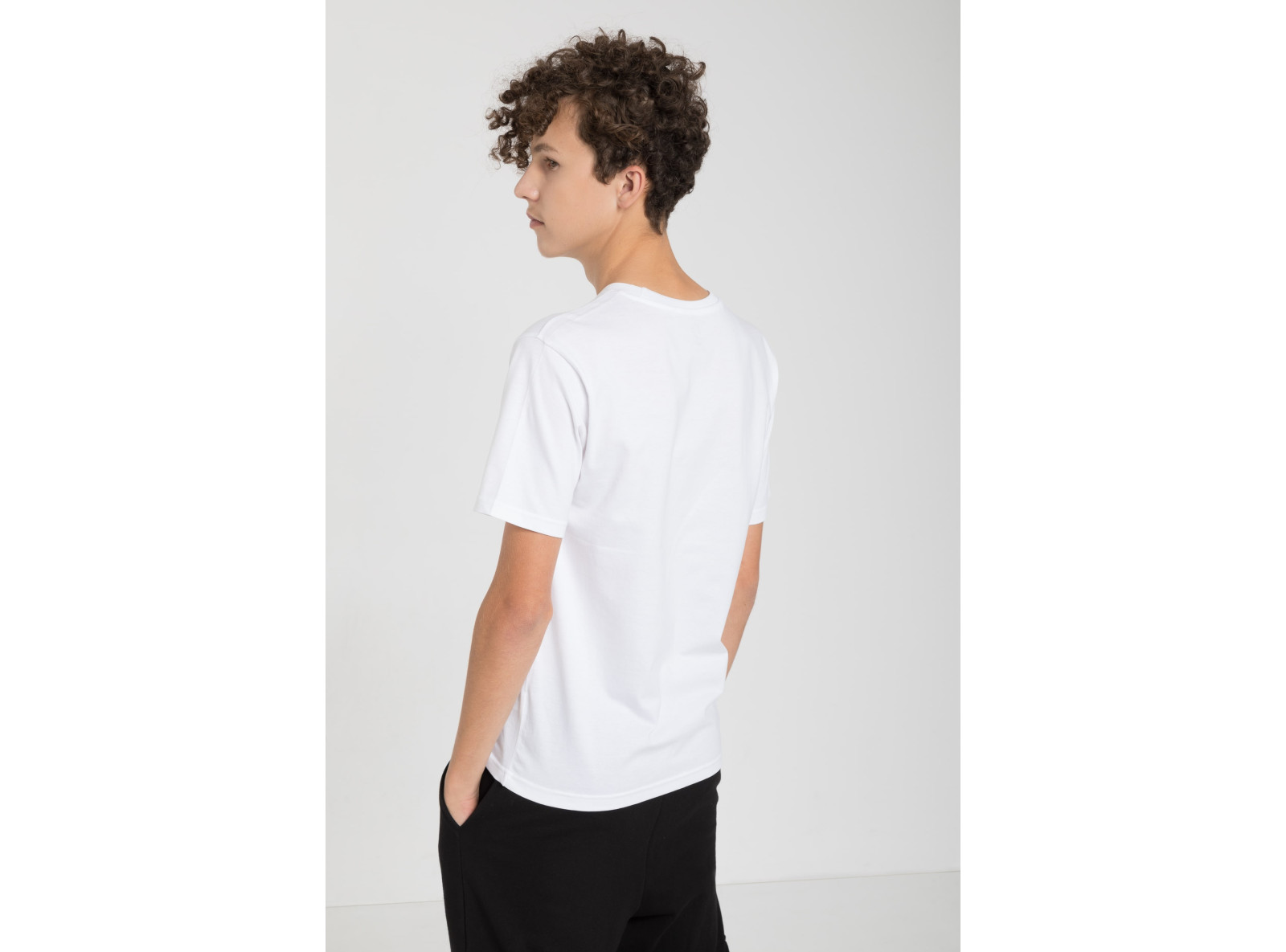 Biały T-shirt z kolorowym nadrukiem z przodu