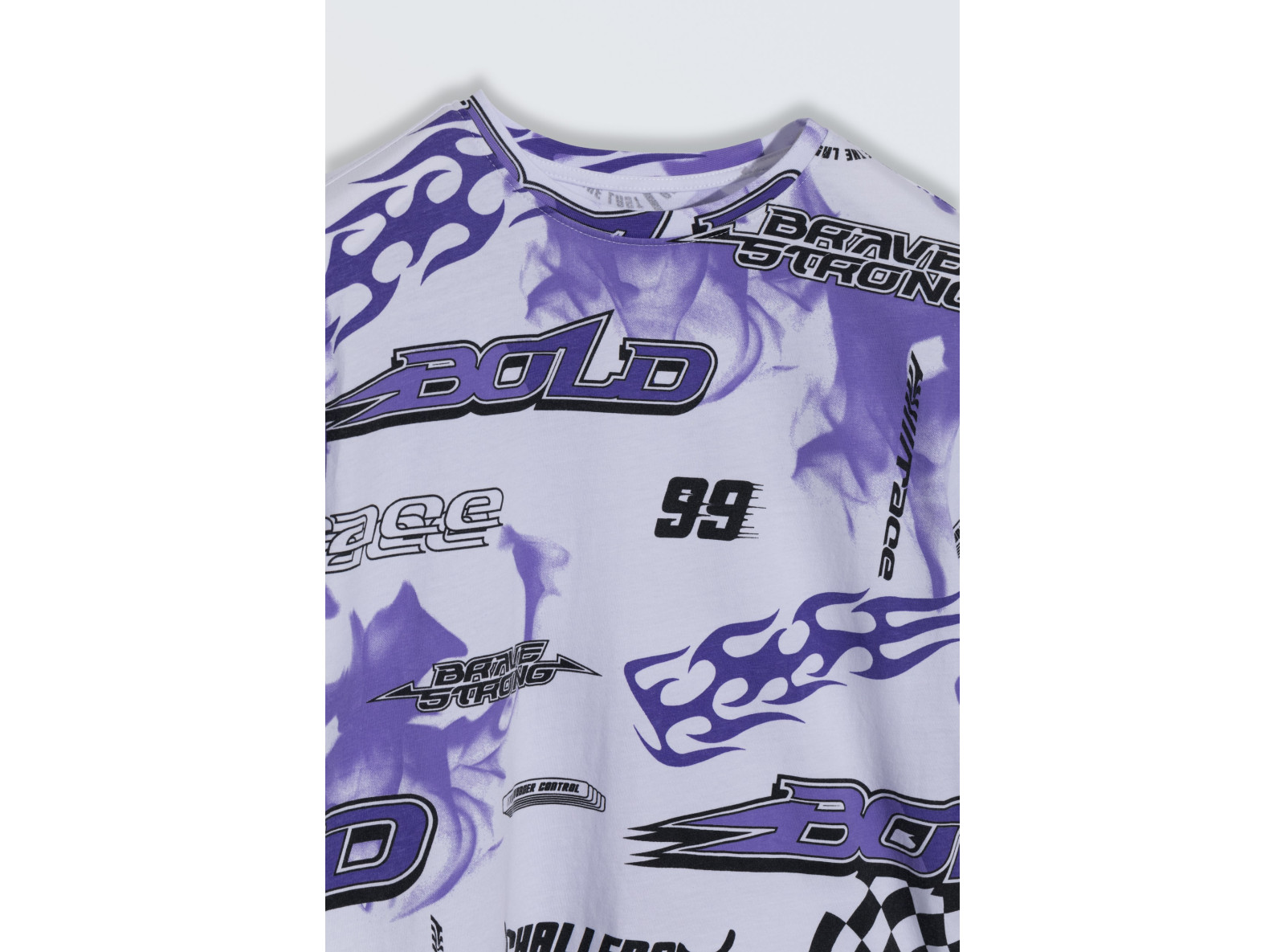 Biały T-shirt z kolorowym nadrukiem na całości