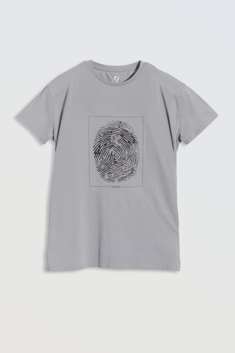 Szary T-shirt z graficznym nadrukiem z przodu