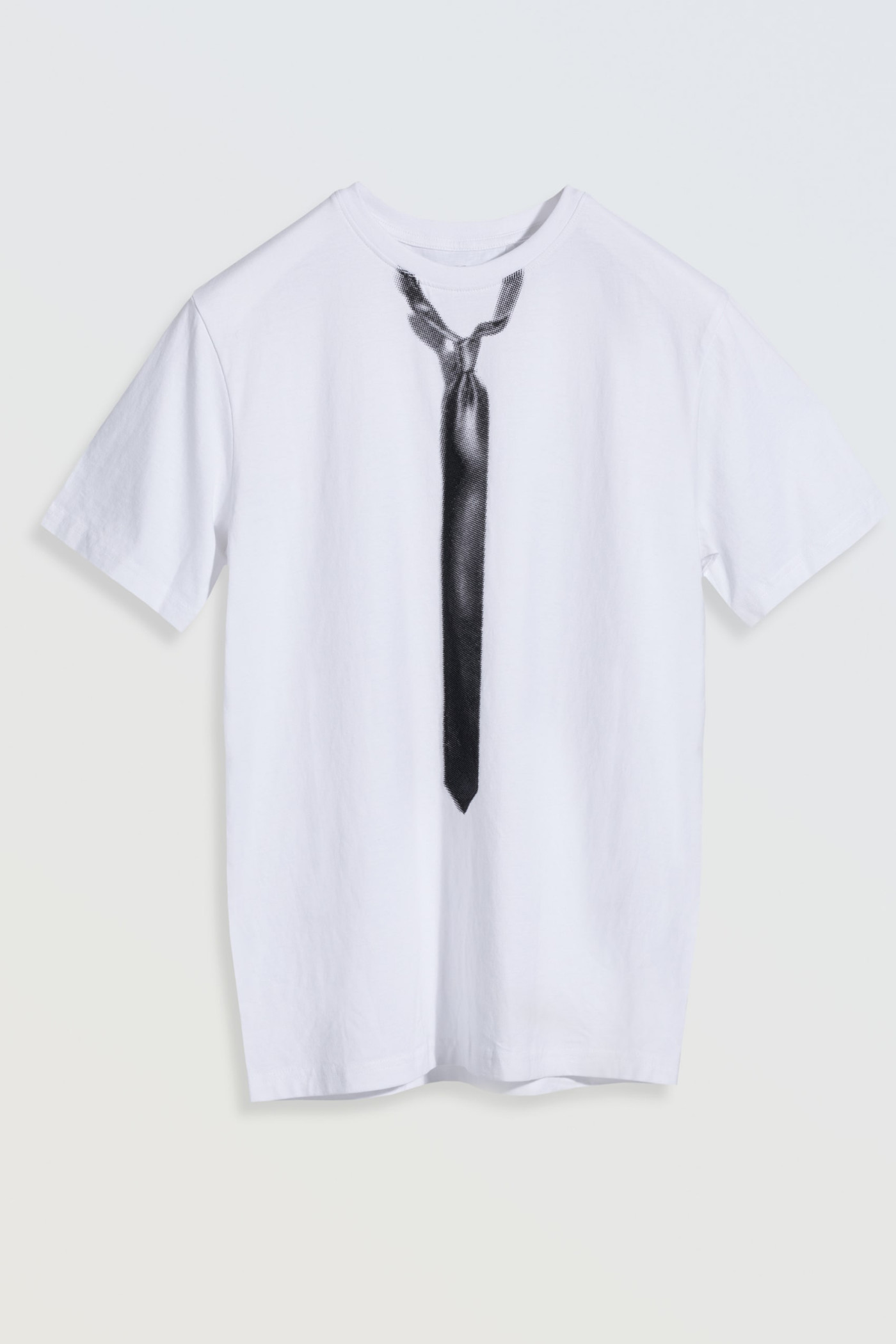 Biały T-shirt z motywem krawatu