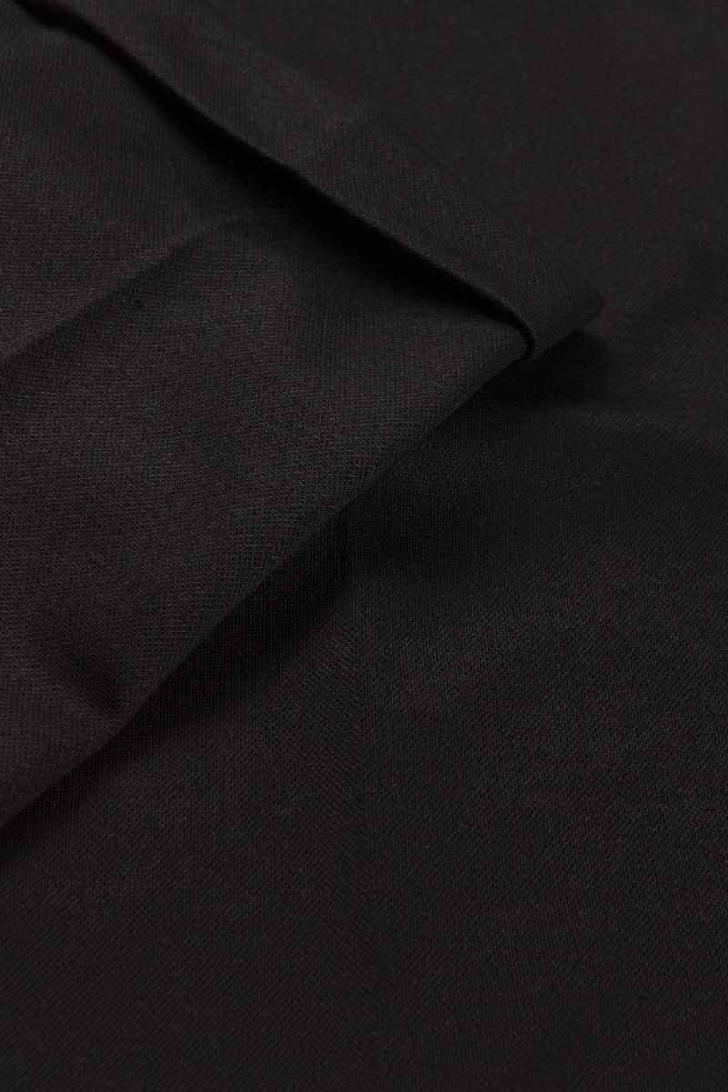 Czarne spodnie garniturowe