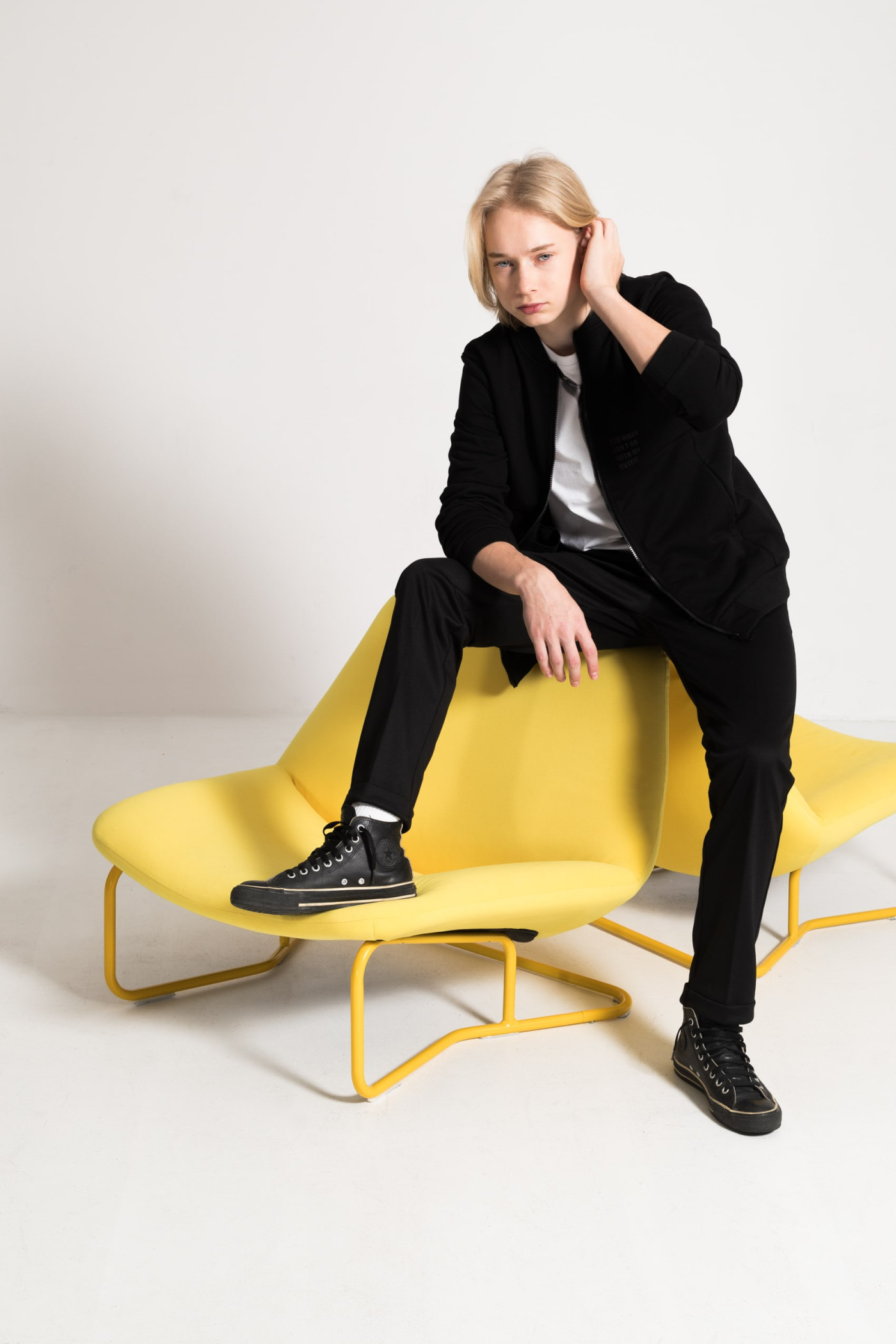 Czarne spodnie garniturowe