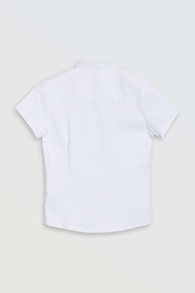 Biała koszula z krótkim rękawem z czarną aksamitką