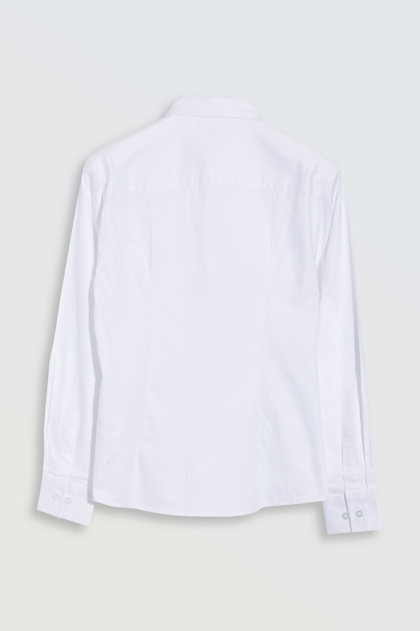 Biała koszula o regularnym kroju z długim rękawem