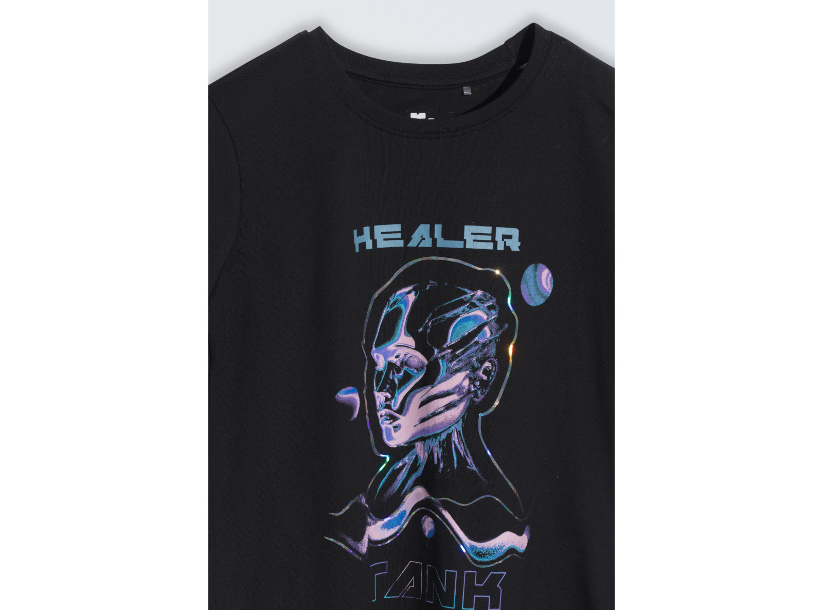 Czarny T-Shirt z kolorowym nadrukiem z przodu