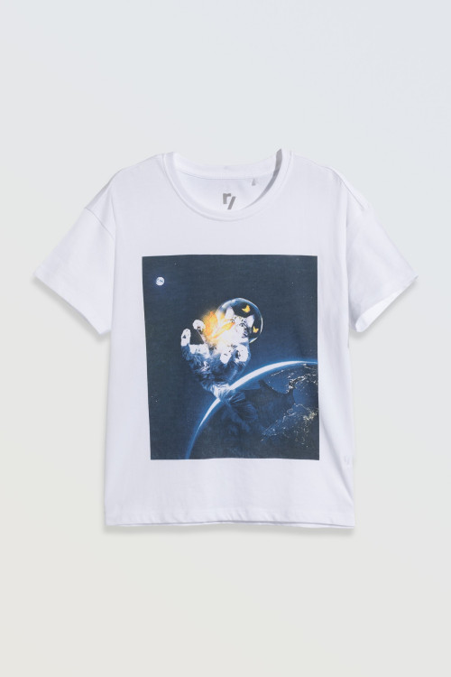 Biały T-shirt z kolorowym nadrukiem z przodu