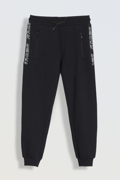 Czarne spodnie dresowe z napisami przy kieszeniach