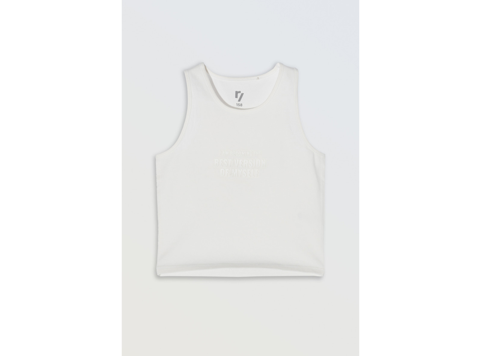 Biały  crop-top na ramiączkach z minimalistycznym nadrukiem