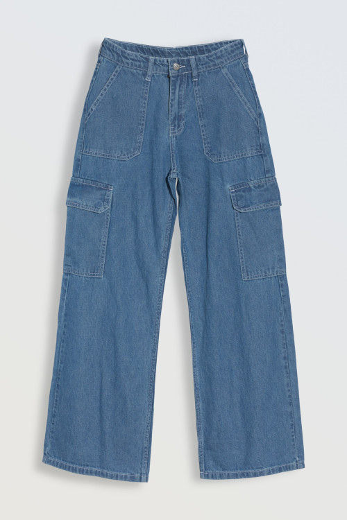 Niebieskie jeansy typu cargo