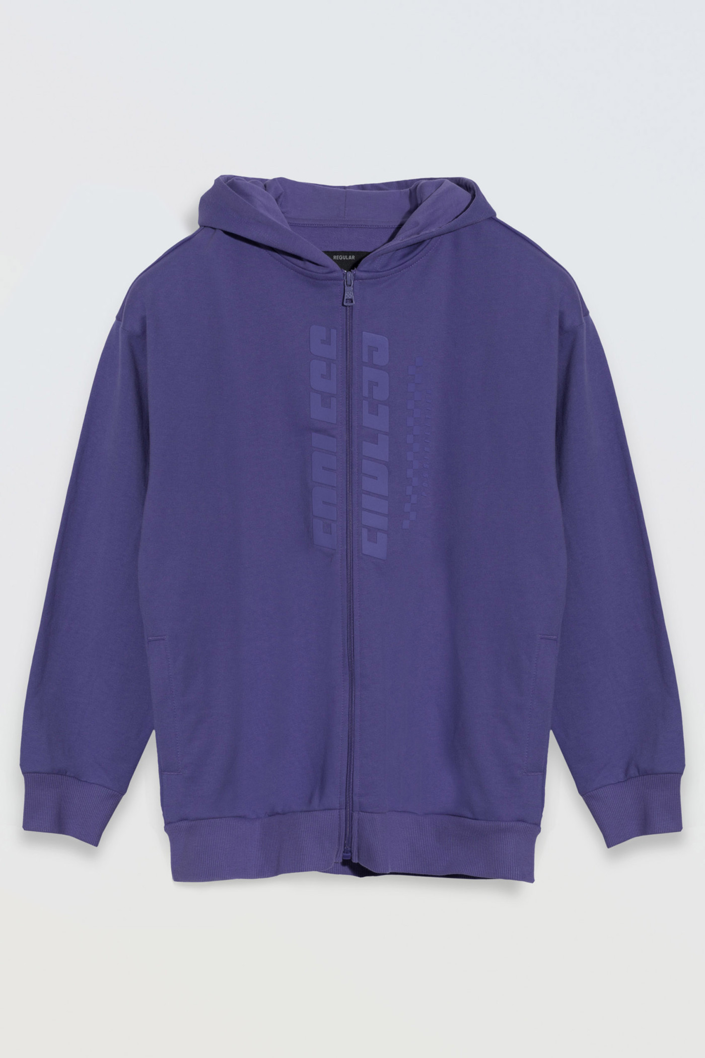 Fioletowa bluza z kapturem z nadrukiem z przodu zapinana na zamek