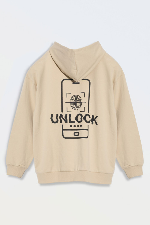 Beżowa bluza z kapturem z nadrukiem na wysokości piersi zapinana na zamek