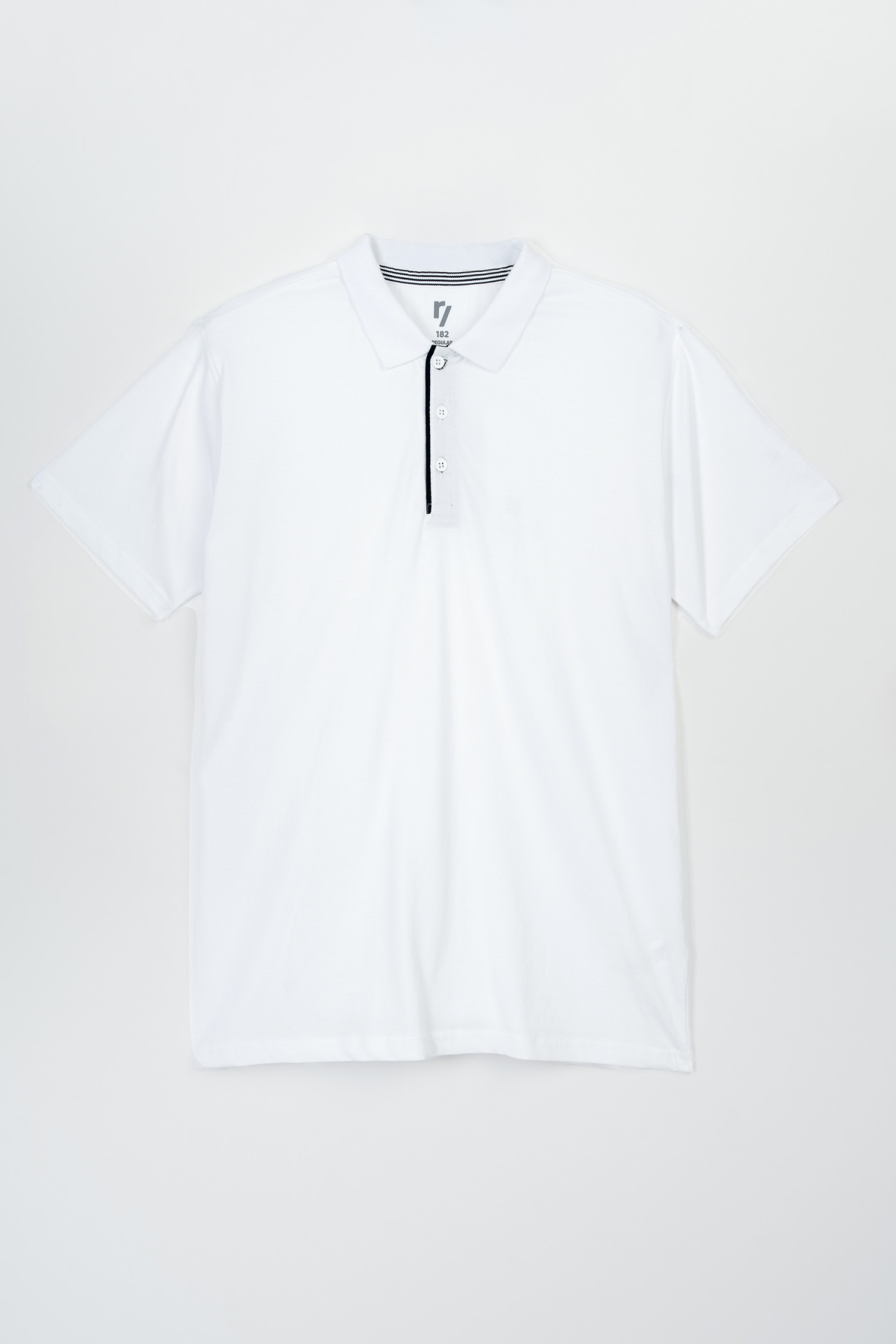 Biała koszulka polo z krótkim rękawem