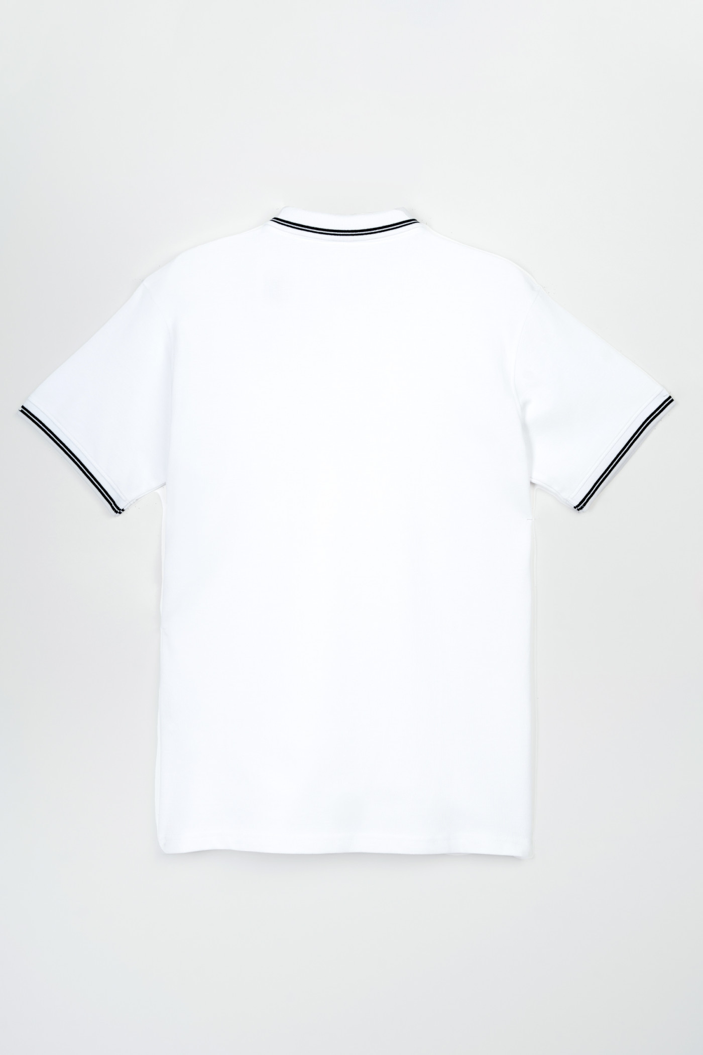 Biała koszulka polo z krótkim rękawem z kontrastowymi paskami