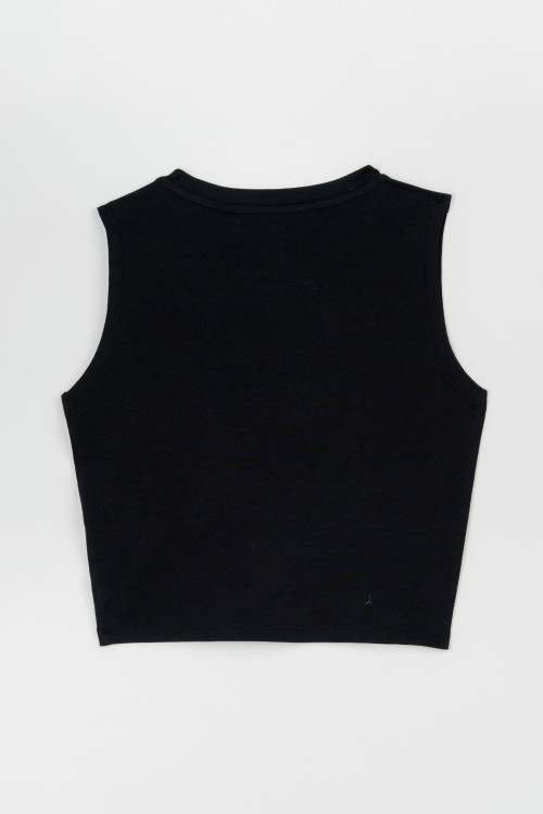 Czarny crop top bez rękawów z minimalistycznym nadrukiem na wysokości piersi