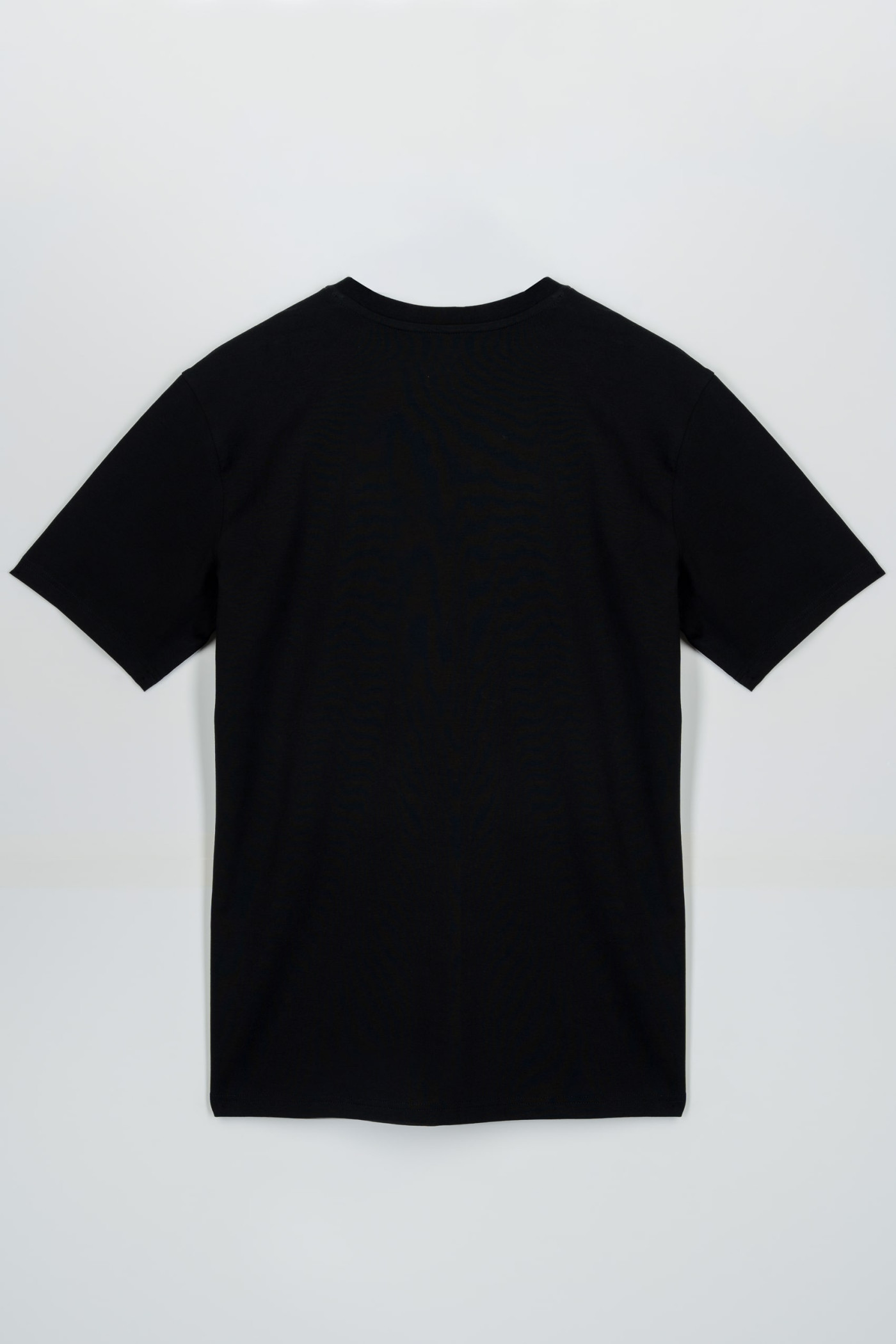 Czarny t-shirt bez nadruków