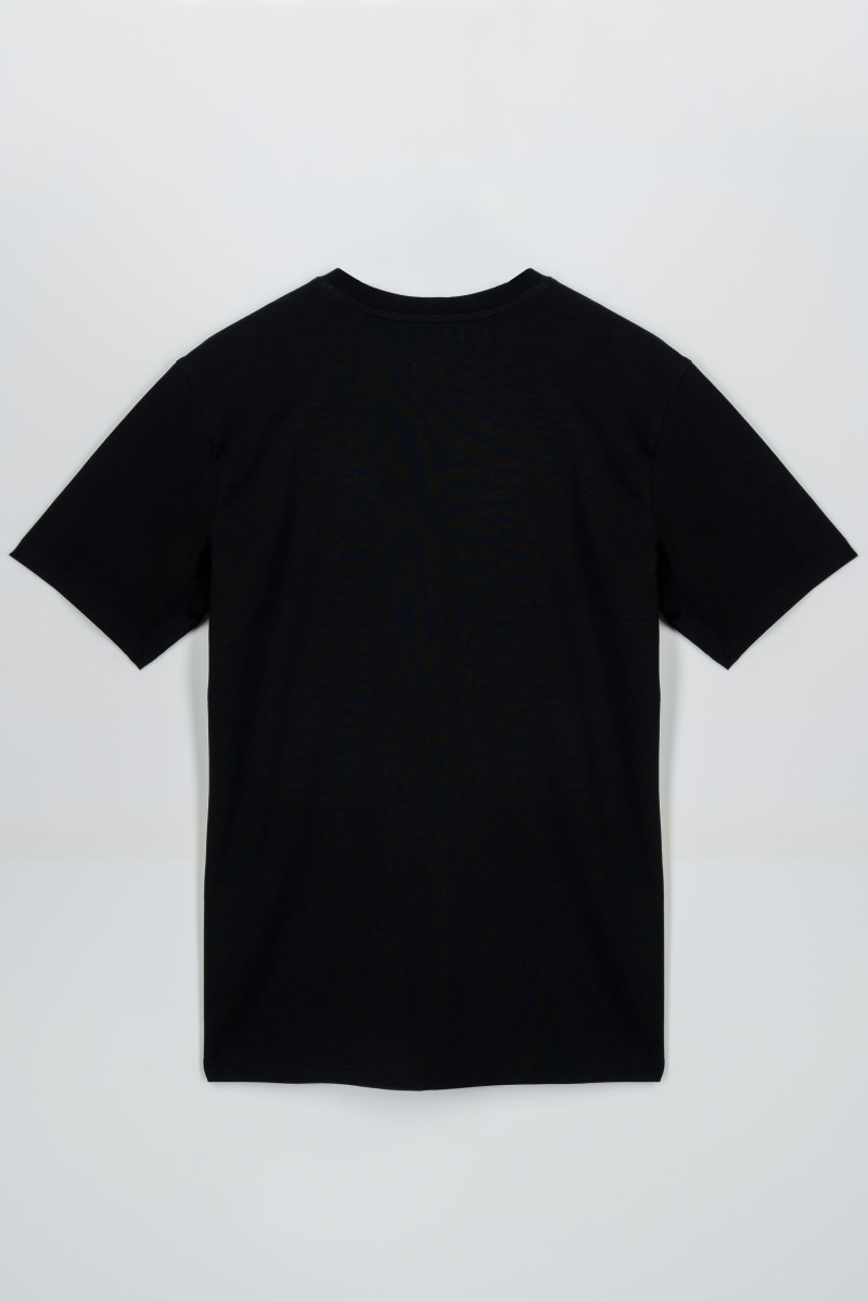Czarny t-shirt bez nadruków