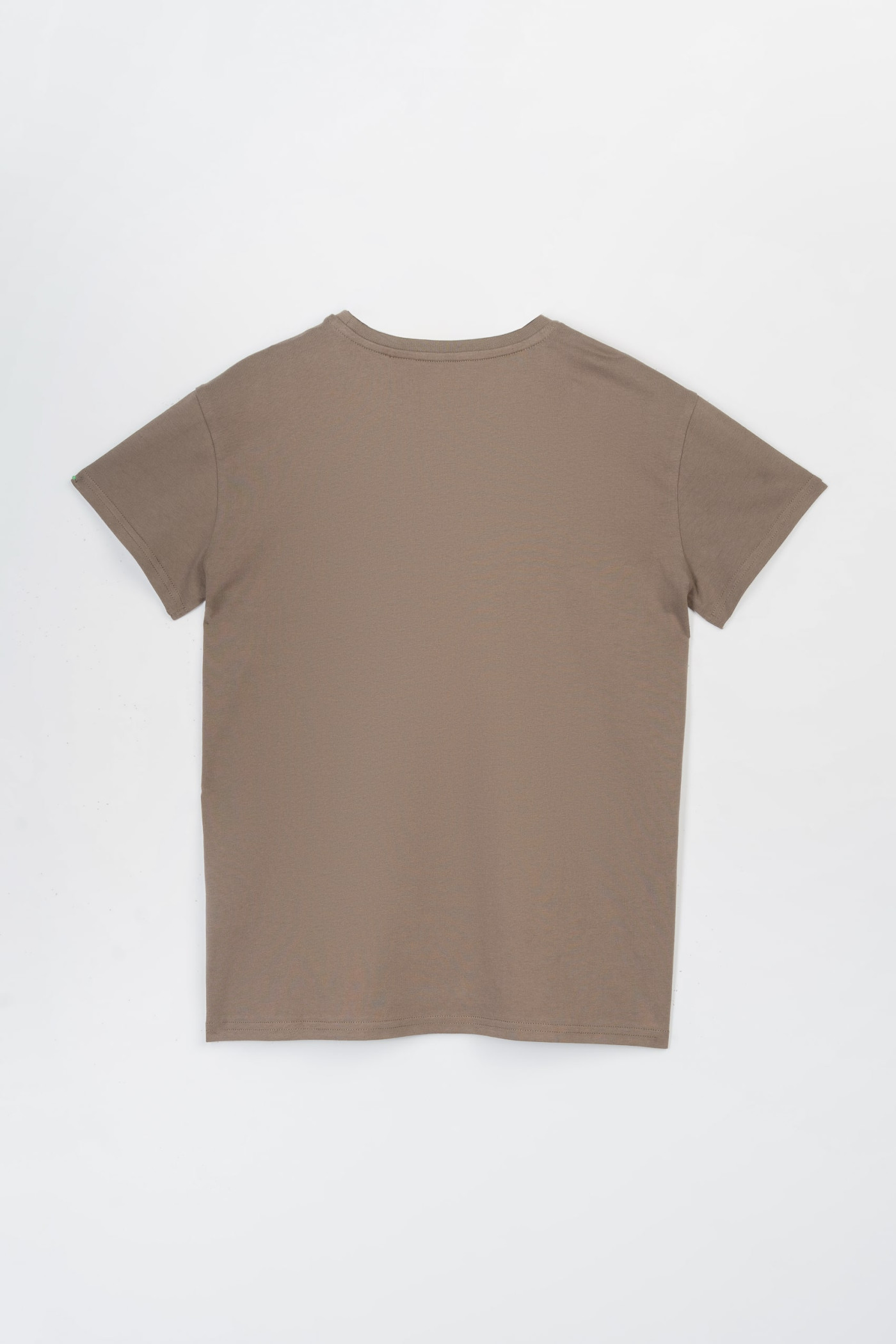 Brązowy t-shirt z czarnym nadrukiem z przodu