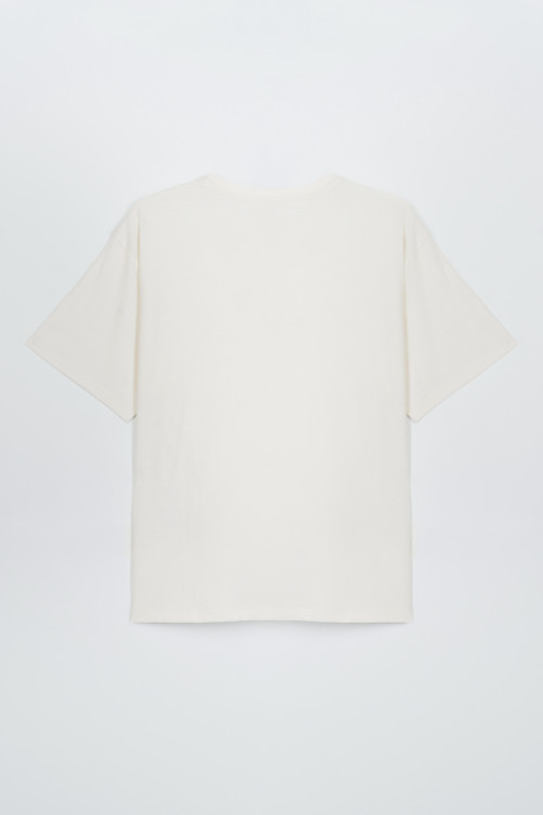 Beżowy t-shirt z kolorowymi nadrukami z przodu