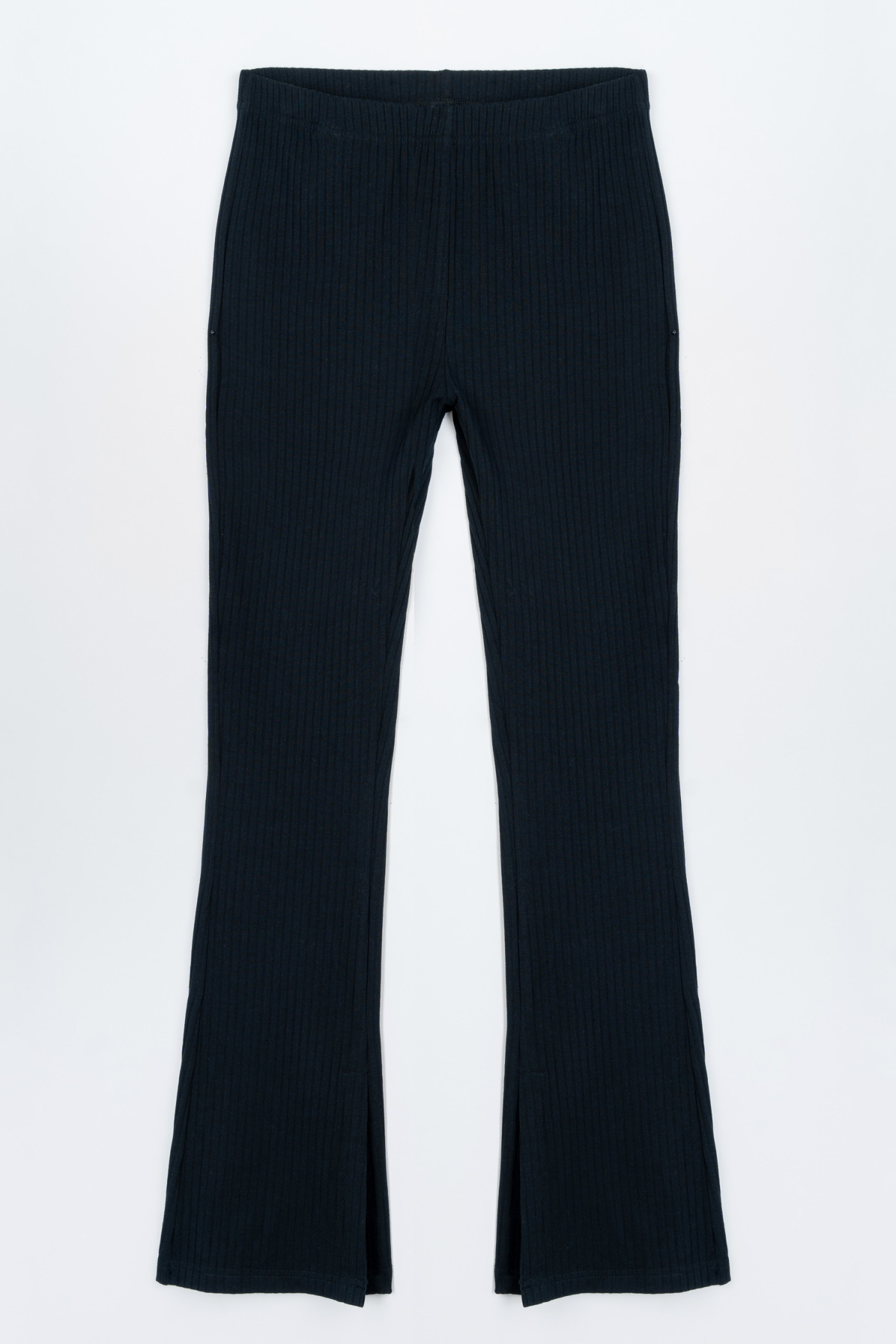 Czarne spodnie typu dzwony z prążkowanej dzianiny