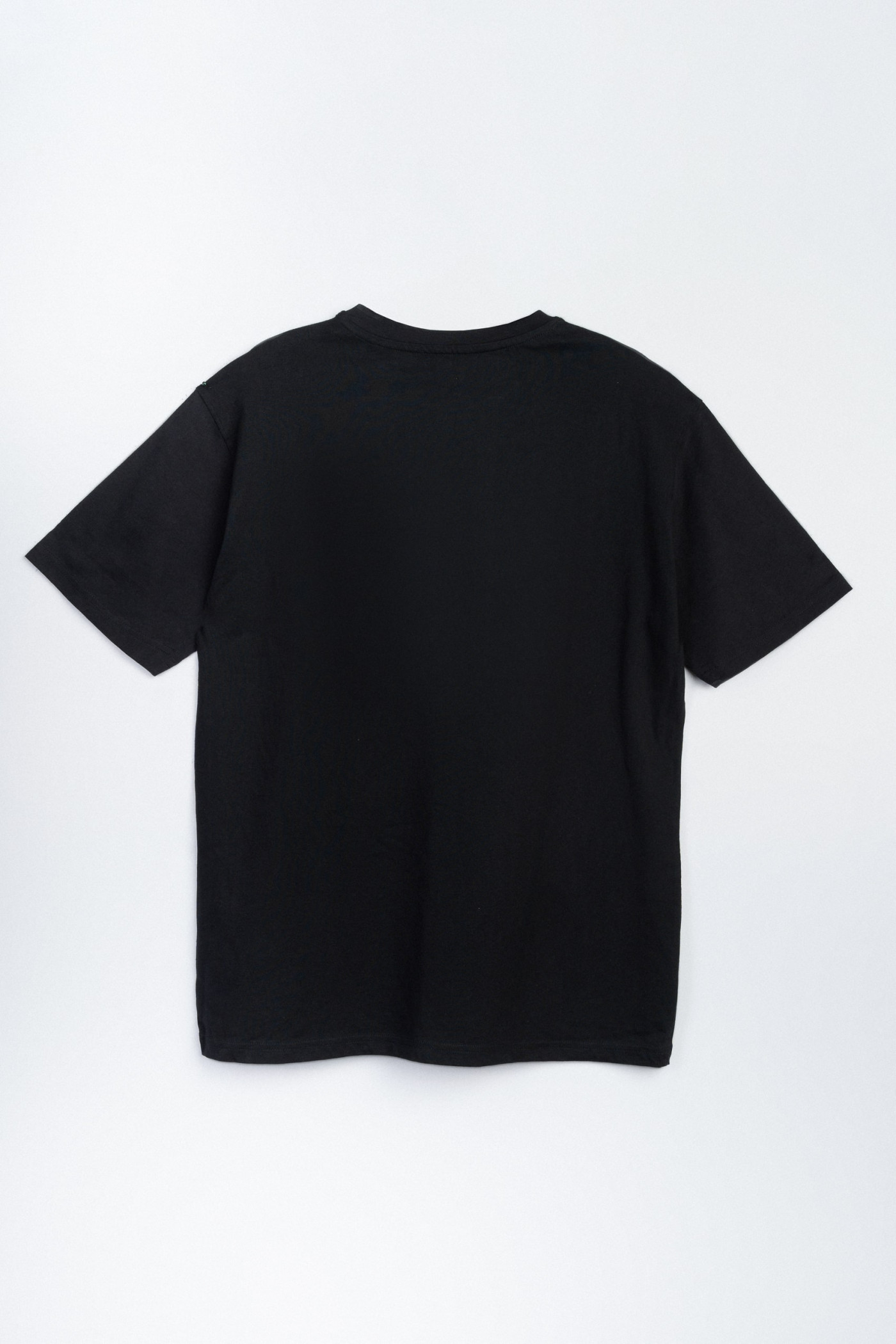 Czarny t-shirt z kolorową grafiką z przodu