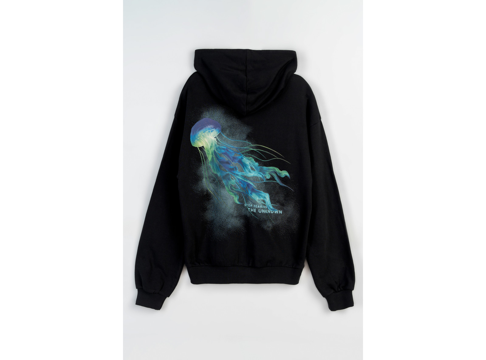 Czarna bluza oversize z kapturem z autorską grafiką z tyłu