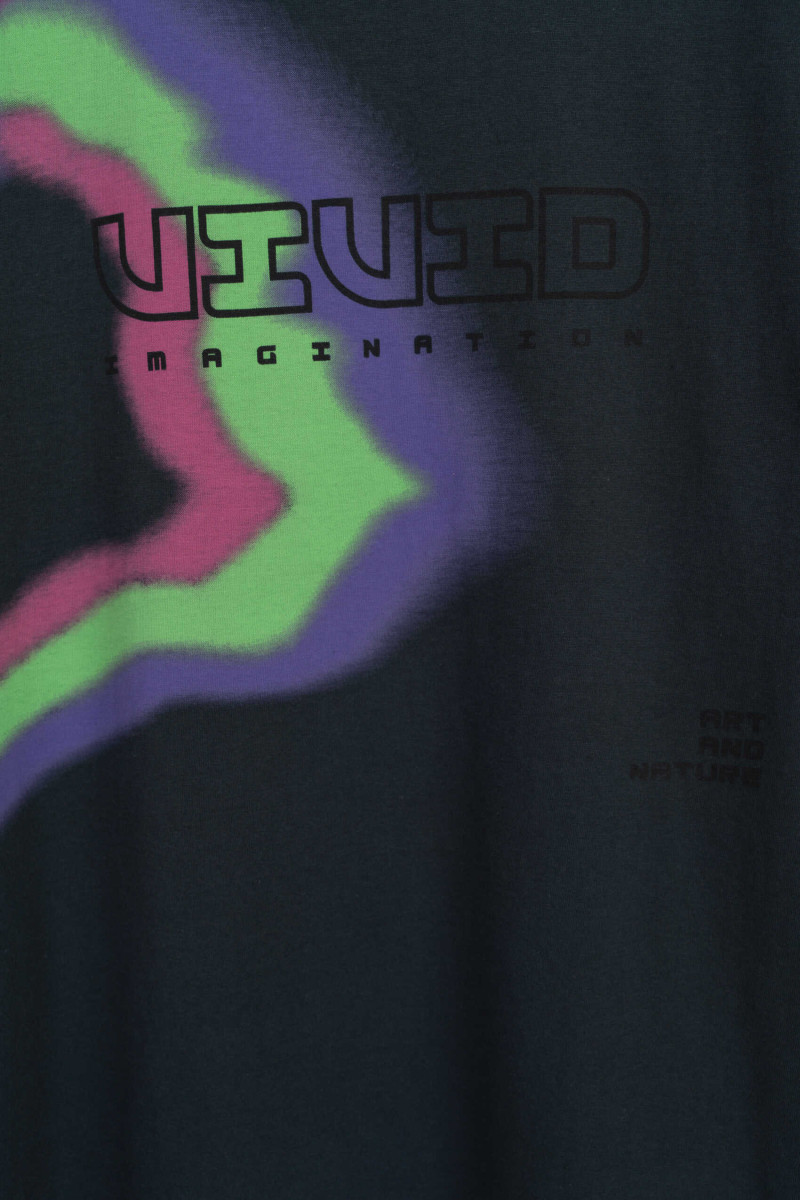 Ciemnoszary t-shirt z kolorową grafiką z przodu