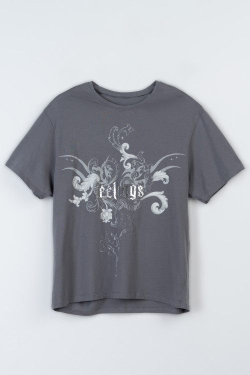 Szary t-shirt oversize z autorską grafiką z przodu