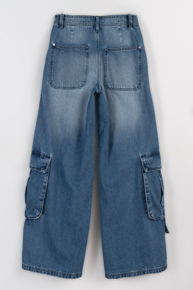 Niebieskie jeansy typu cargo z szerokimi nogawkami, niebieski