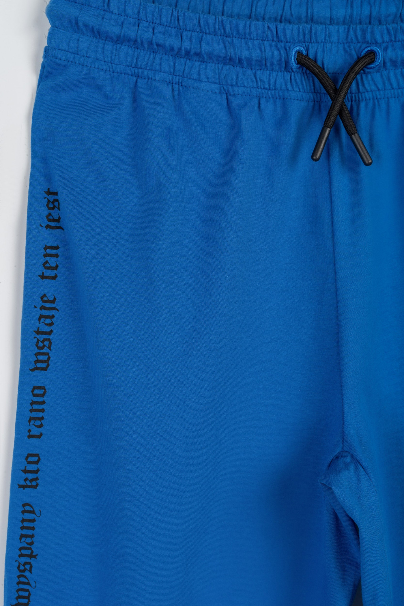 Niebiesko-czarna bawełniana piżama z nadrukami