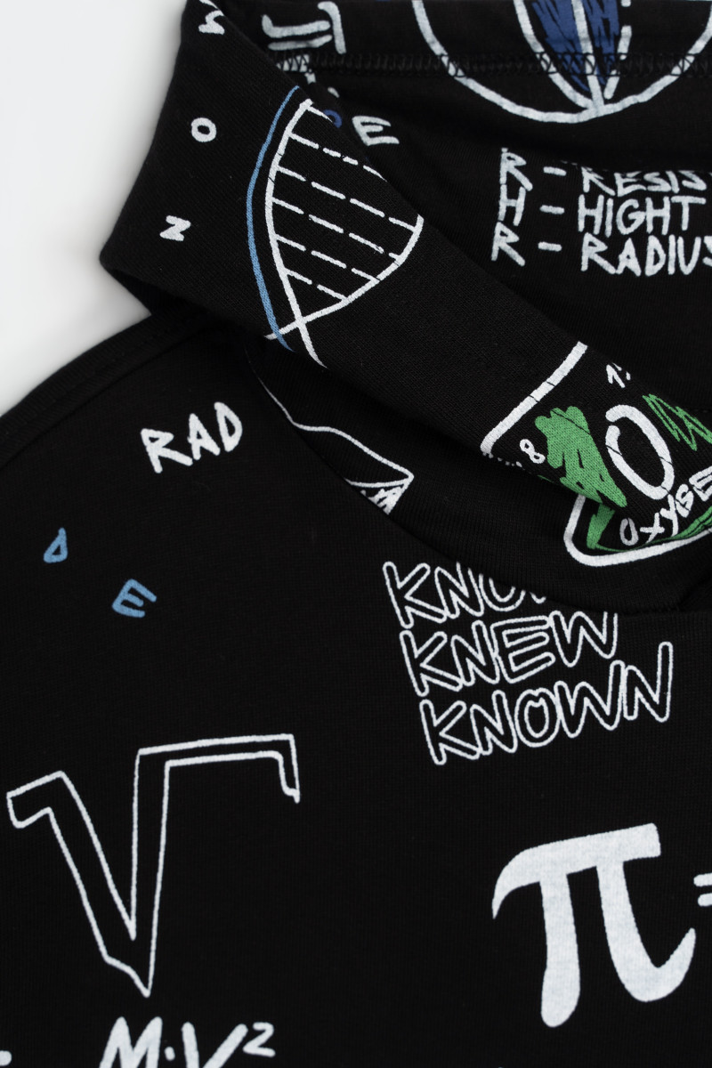 Czarna bluza z kapturem z kolorową grafiką na całości