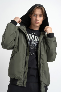 Khaki kurtka typu bomberka z kapturem lekko ocieplana