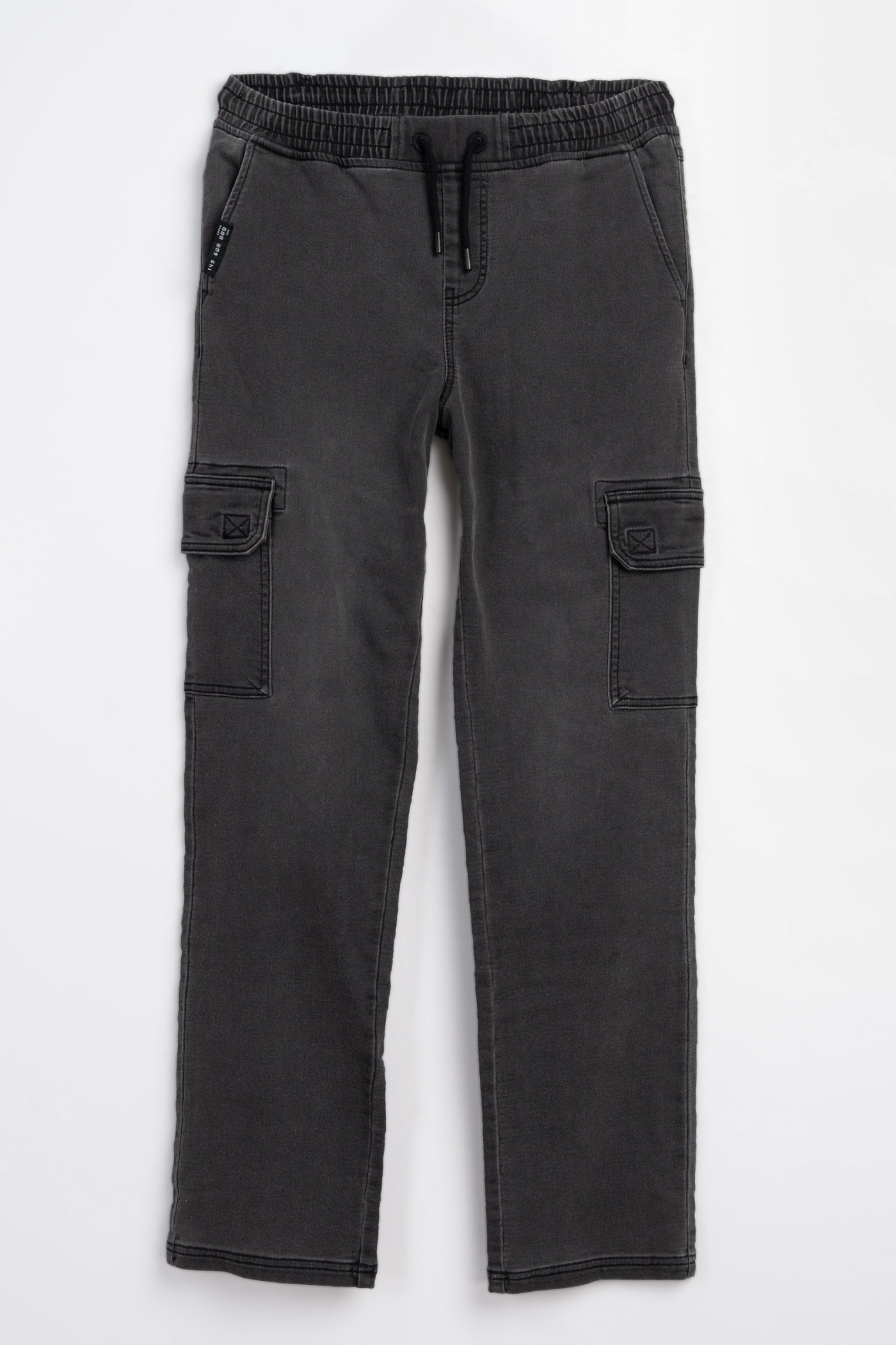 Czarne spodnie jeansowe typu cargo z efektem przetarcia