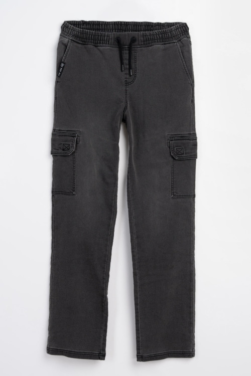 Czarne spodnie jeansowe typu cargo z efektem przetarcia